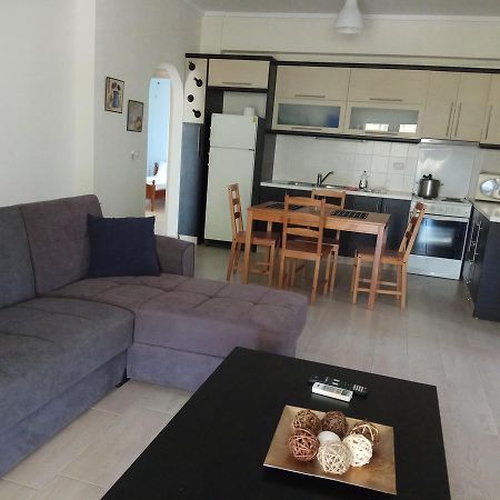 Achilles Apartments Sarandë Esterno foto
