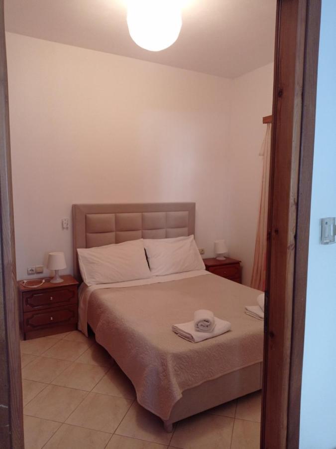Achilles Apartments Sarandë Esterno foto