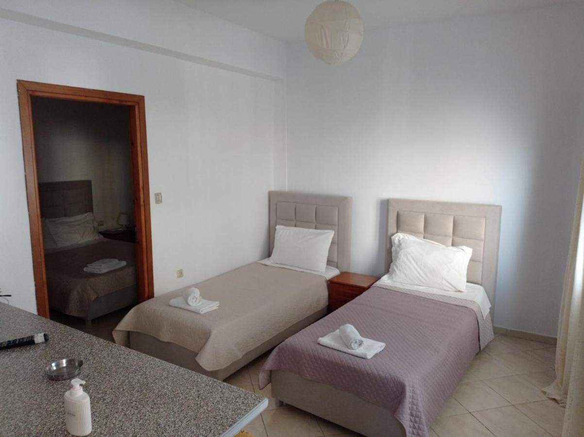 Achilles Apartments Sarandë Esterno foto