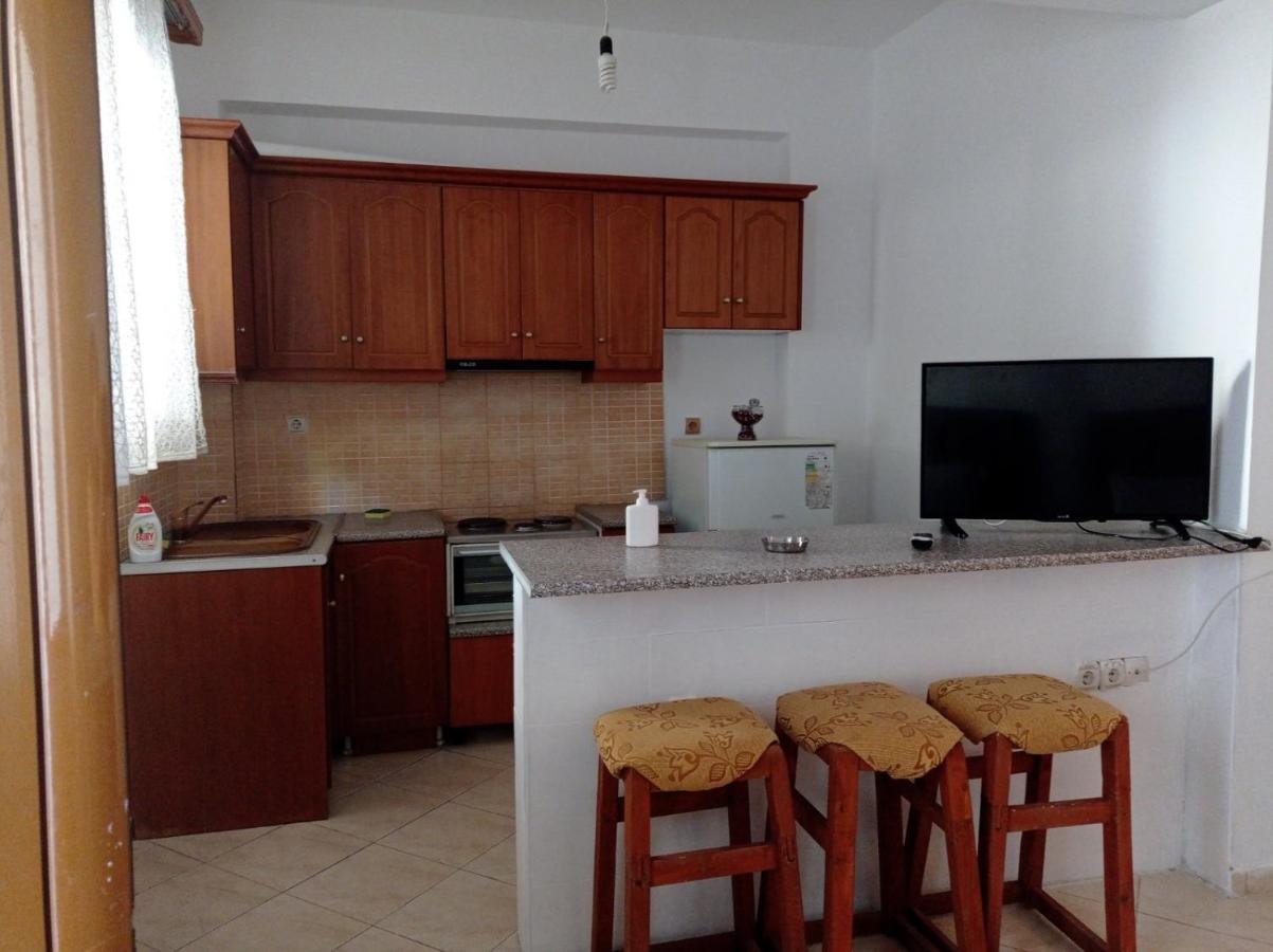 Achilles Apartments Sarandë Esterno foto
