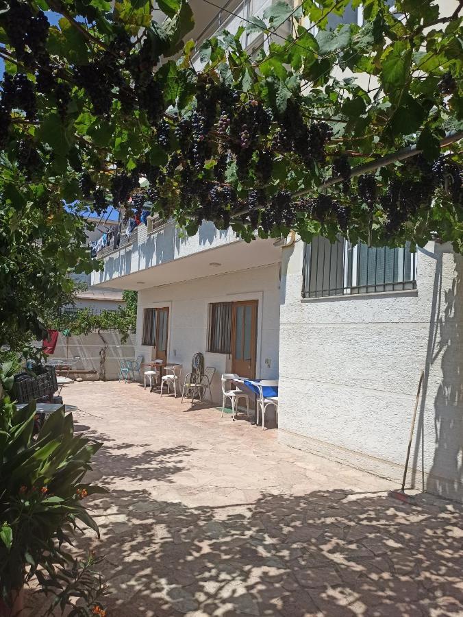 Achilles Apartments Sarandë Esterno foto