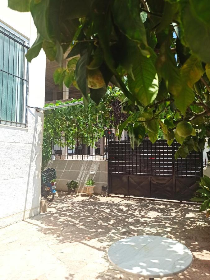 Achilles Apartments Sarandë Esterno foto