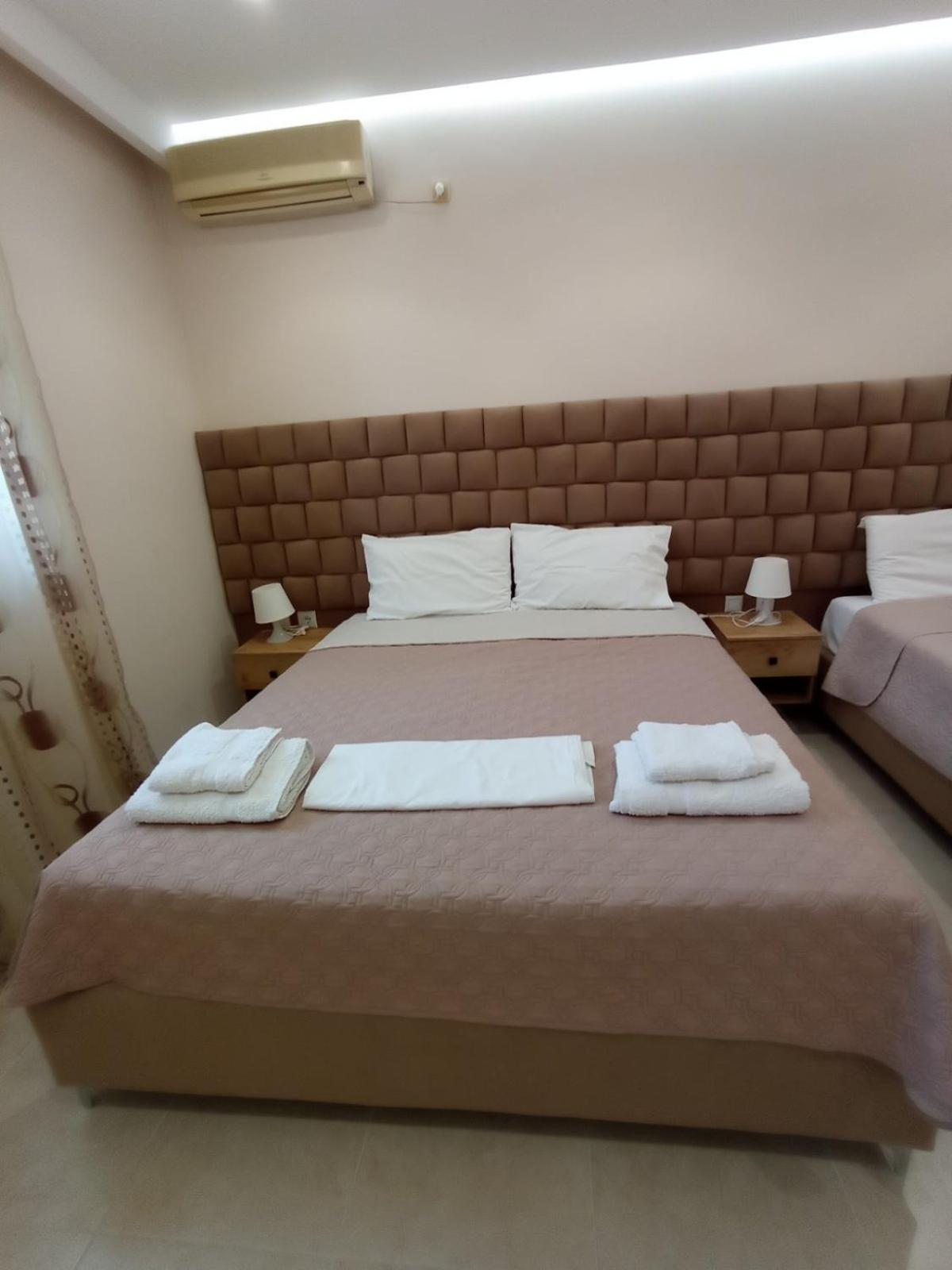 Achilles Apartments Sarandë Esterno foto