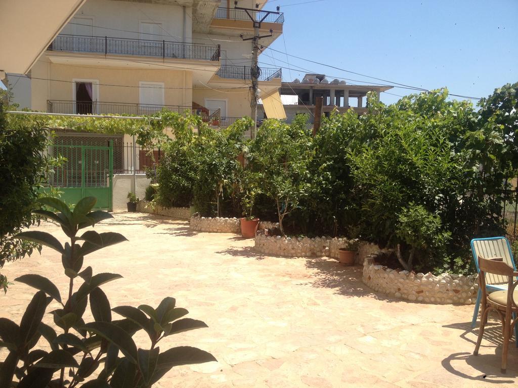 Achilles Apartments Sarandë Esterno foto