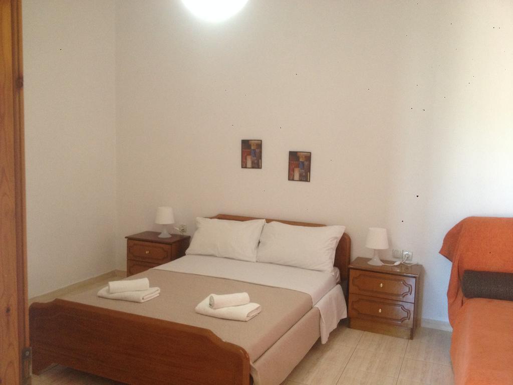 Achilles Apartments Sarandë Esterno foto