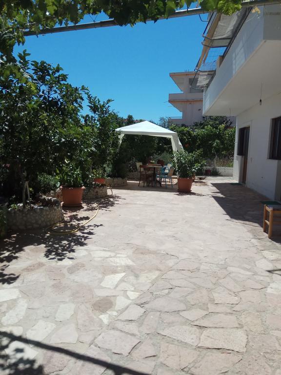 Achilles Apartments Sarandë Esterno foto
