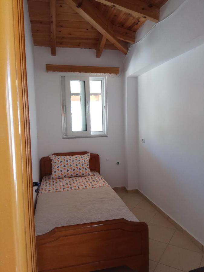 Achilles Apartments Sarandë Esterno foto